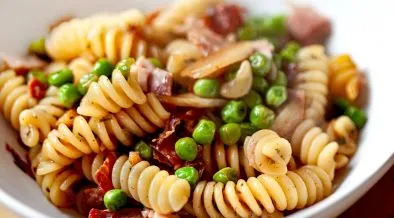 Ham and pea pasta
